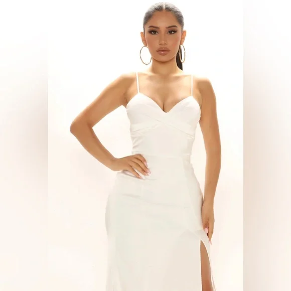 Fashion Nova - Evening Proposal Satin Maxi Dress - Picture 2 of 3